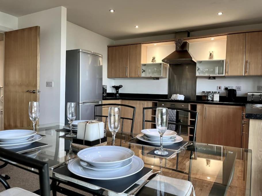 Beachfront Bliss With Spectacular Views Llanelli Exterior photo
