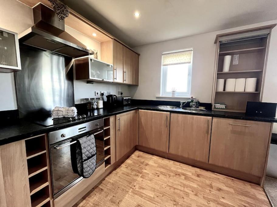 Beachfront Bliss With Spectacular Views Llanelli Exterior photo